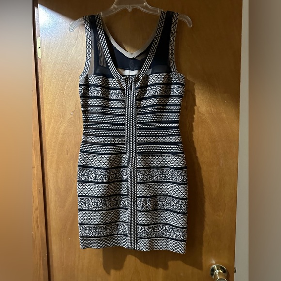 Dress black and nude - Picture 2 of 2